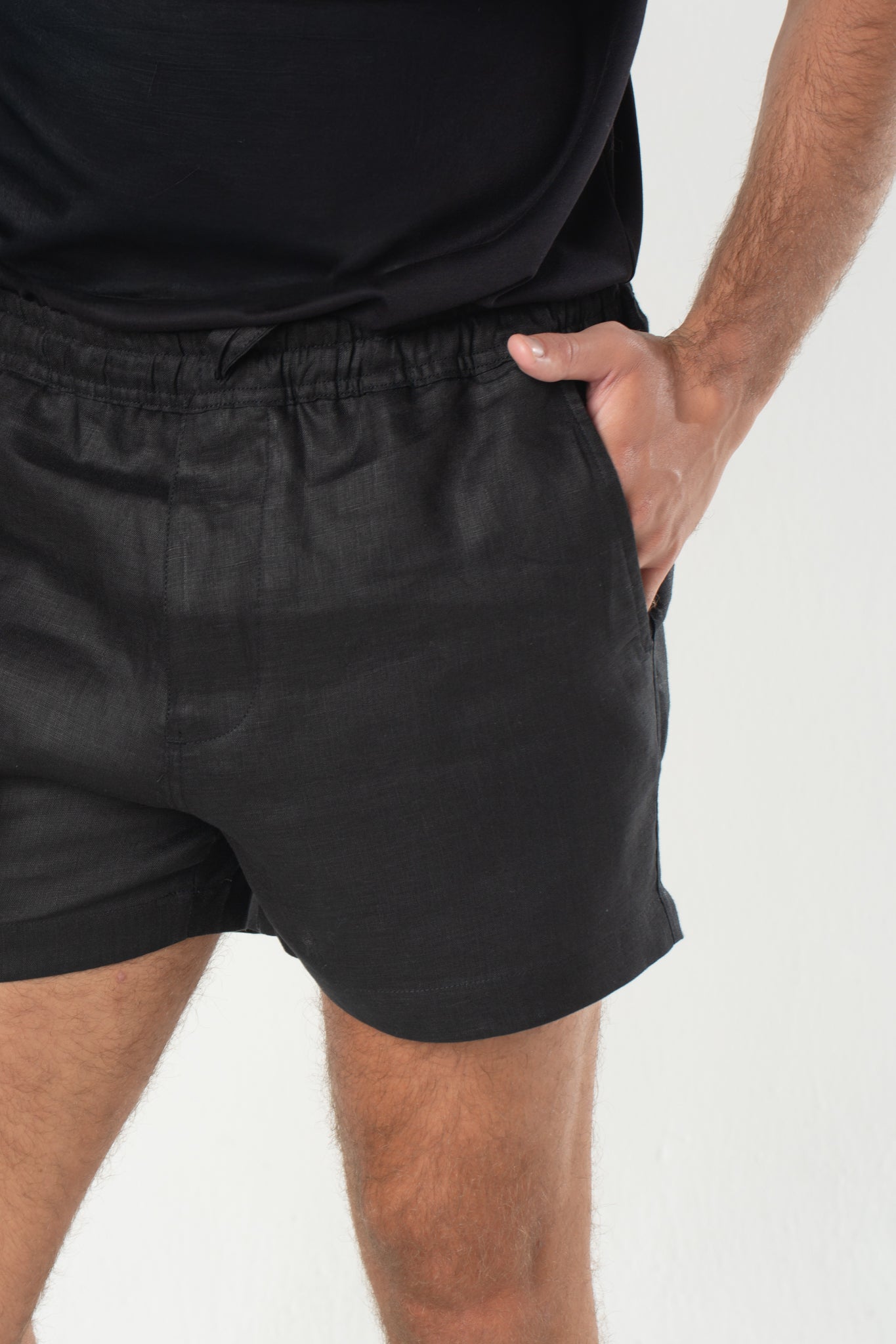 Short de Linho Noronha - Preto