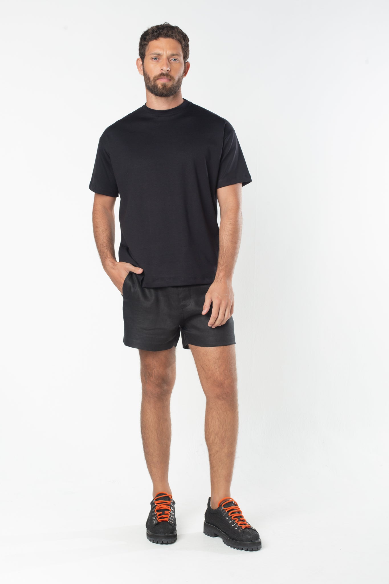 Short de Linho Noronha - Preto
